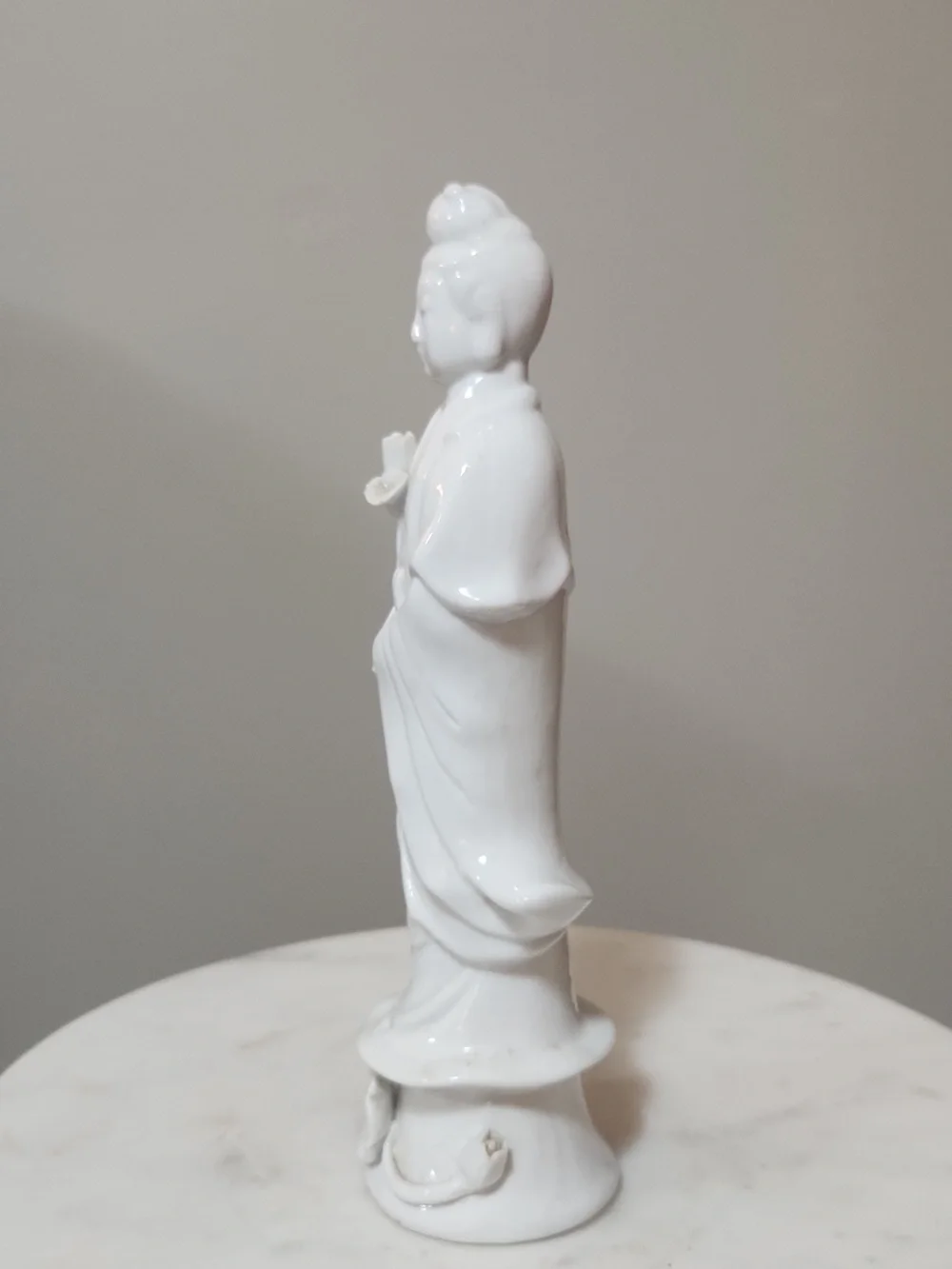 White Blanc De Chine Porcelain Guanyin Statue - Decorative Home Accent - Picture 7 of 11